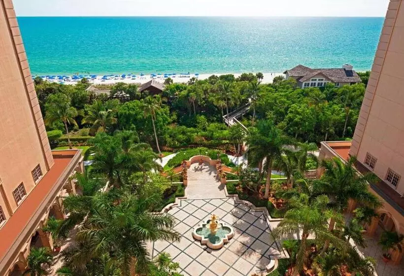 キングサイズベッドのスタンダードルーム, The Ritzcarlton, Naples