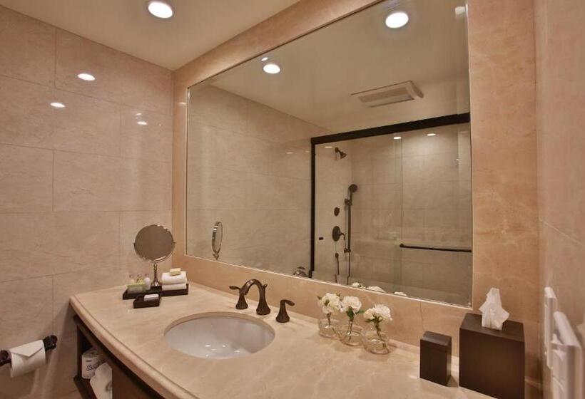 غرفة قياسية, Westlake Village Inn