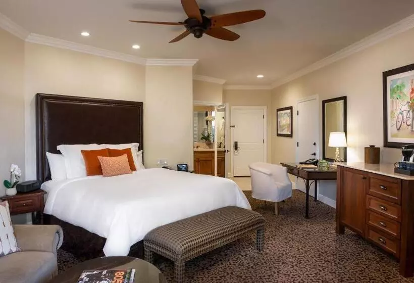 سوئیت با تخت بزرگ, Westlake Village Inn