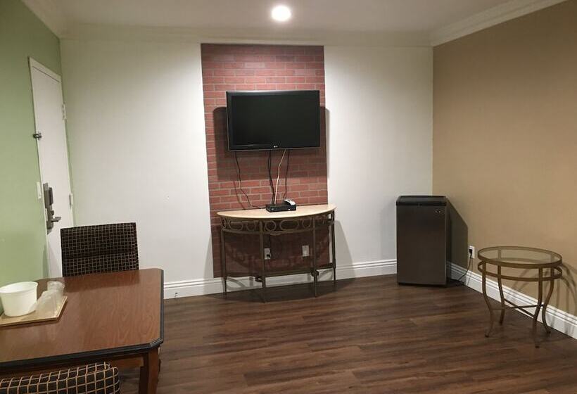 침실 2개 스위트, American Inn & Suites Lax