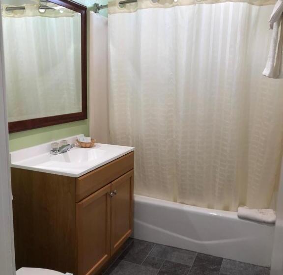 침실 2개 스위트, American Inn & Suites Lax