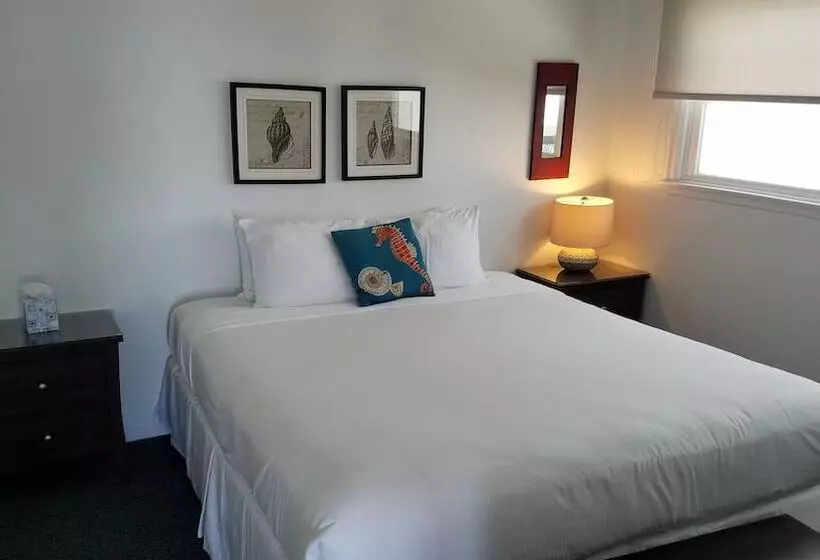 سوییت با چشم‌انداز جانبی دریا, Sea Horse Resort