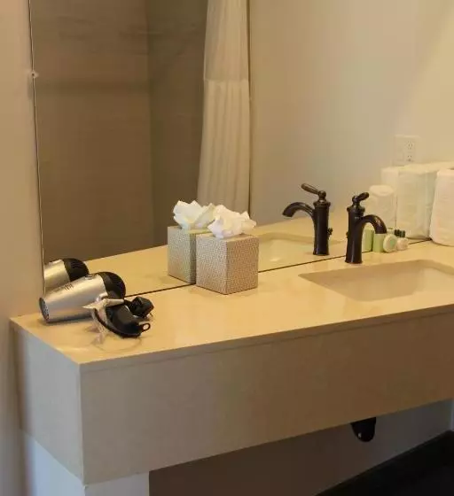 سوئیت دلوکس 2 خوابه, Sea Horse Resort