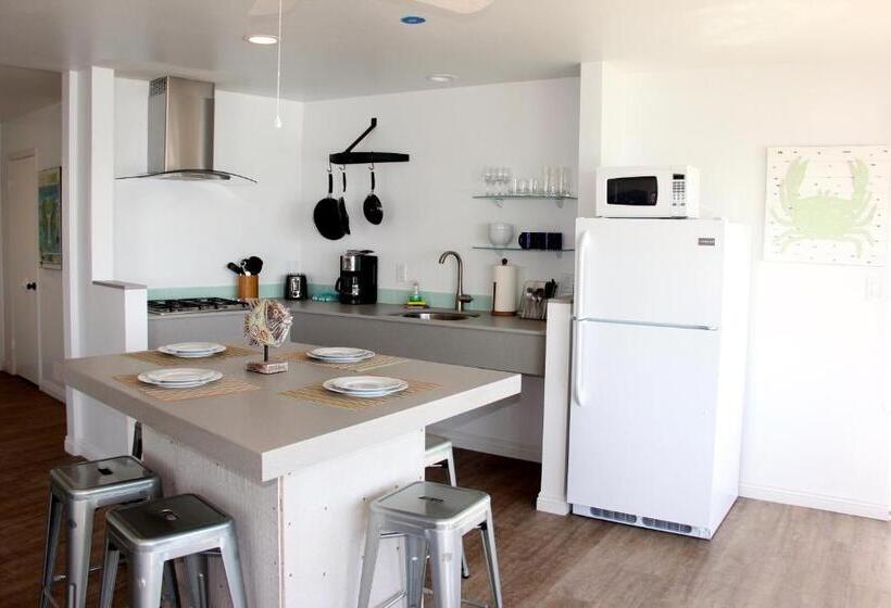 جناح ديلوكس غرفتين نوم, Sea Horse Resort