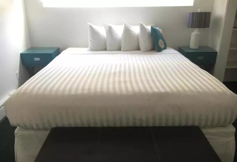 سوئیت با چشم‌انداز, Sea Horse Resort