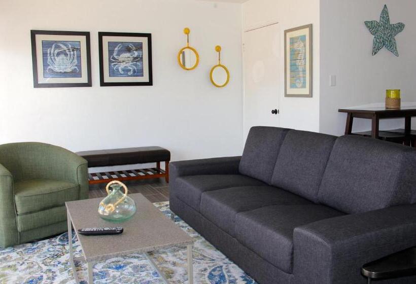 جناح ذو إطلالة جانبية على البحر, Sea Horse Resort