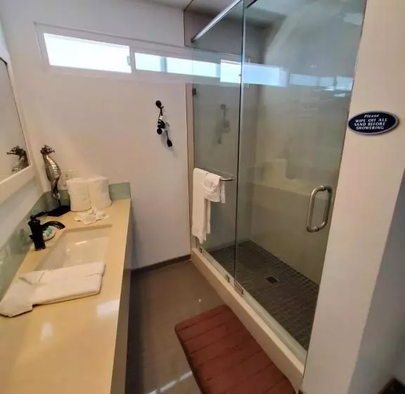 سوئیت دلوکس 2 خوابه, Sea Horse Resort
