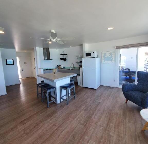 جناح ديلوكس غرفتين نوم, Sea Horse Resort