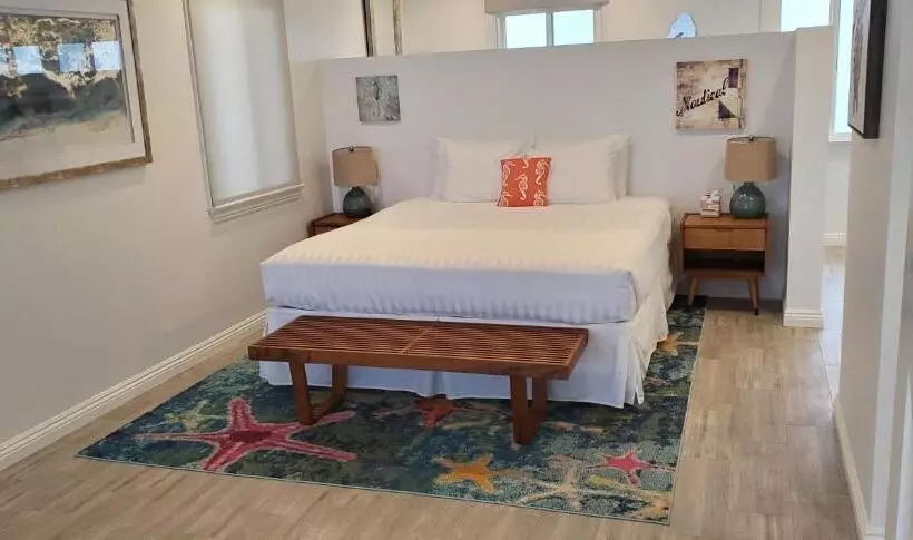 سوییت با چشم‌انداز دریا, Sea Horse Resort