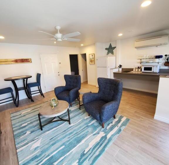 جناح, Sea Horse Resort