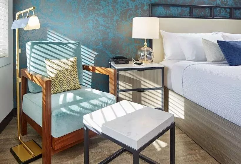 اتاق لوکس, The Shoal Hotel La Jolla Beach