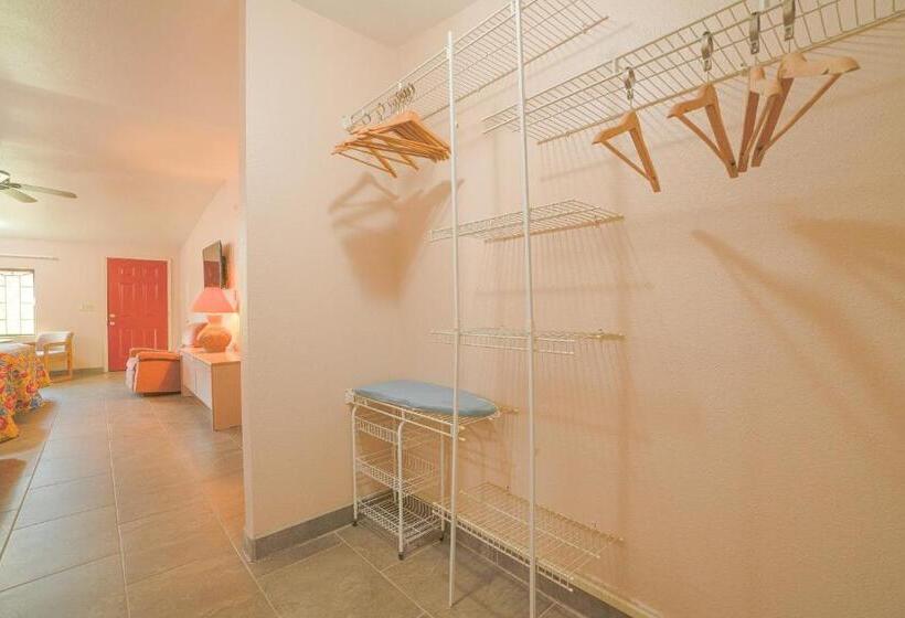 스탠다드 룸 주방구비, Vali-ho Motel