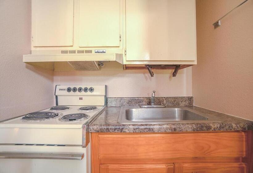 스탠다드 룸 주방구비, Vali-ho Motel