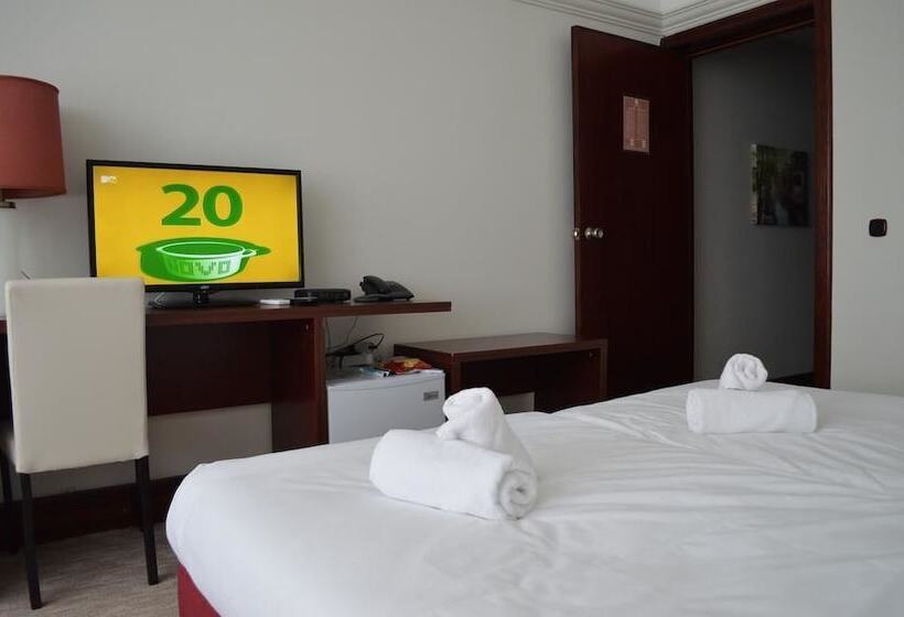 اتاق سوپریور با بالکن, Garni Hotel Jugoslavija