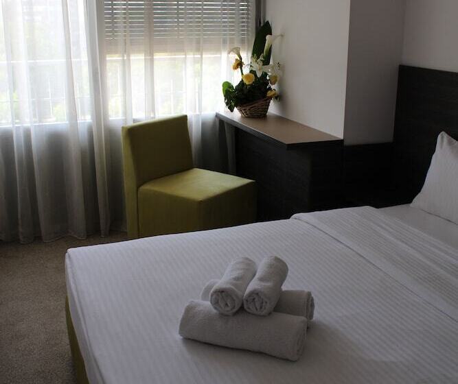 اتاق اکونومی, Garni Hotel Jugoslavija