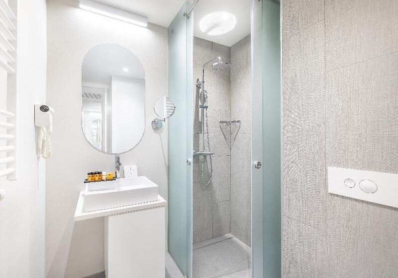 家庭间, Aminess Lišanj Family