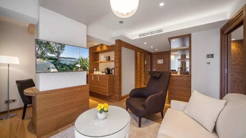 公園ビューのジュニアスイート, Bellevue