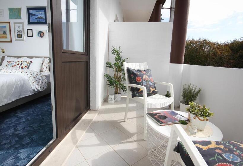 غرفة قياسية مطلّة علي البحيرة, Bled Rose