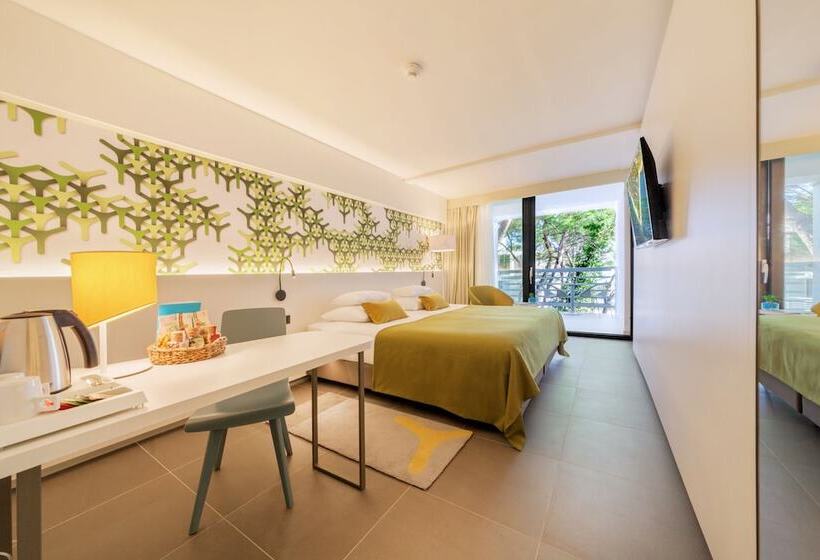 غرفة قياسية مزوَّدة بشُرفة, Bluesun Berulia