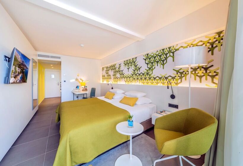 غرفة قياسية مزوَّدة بشُرفة, Bluesun Berulia