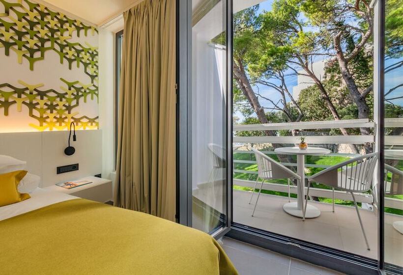 غرفة قياسية مزوَّدة بشُرفة, Bluesun Berulia