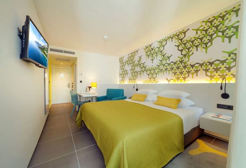 غرفة قياسية مزوَّدة بشُرفة, Bluesun Berulia