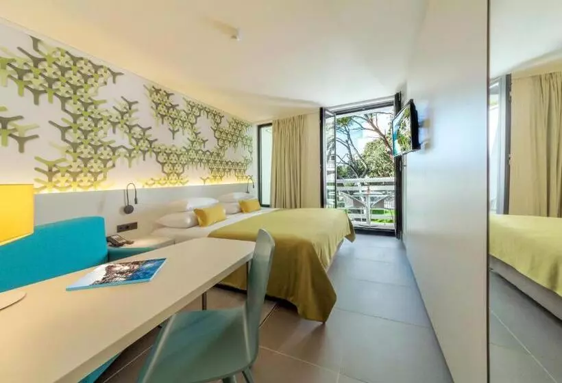 Habitación Estándar con Balcón, Bluesun Berulia