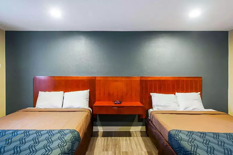 キングサイズベッドのスタンダードルーム, Doubletree By Hilton Palmdale, Ca