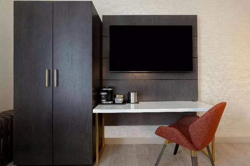 身障者適用スタンダードルーム, Doubletree By Hilton Palmdale, Ca