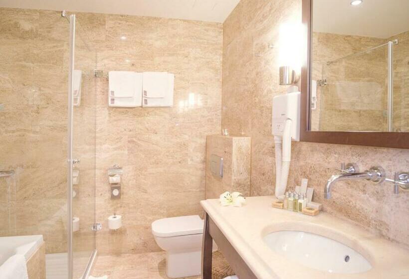 带1个卧室和海景的豪华别墅, Excelsior