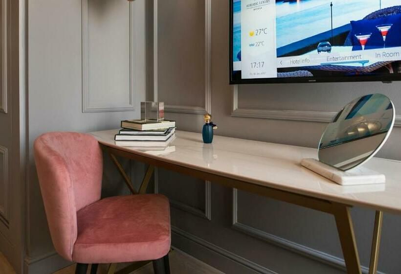 带1个卧室和海景的豪华别墅, Excelsior