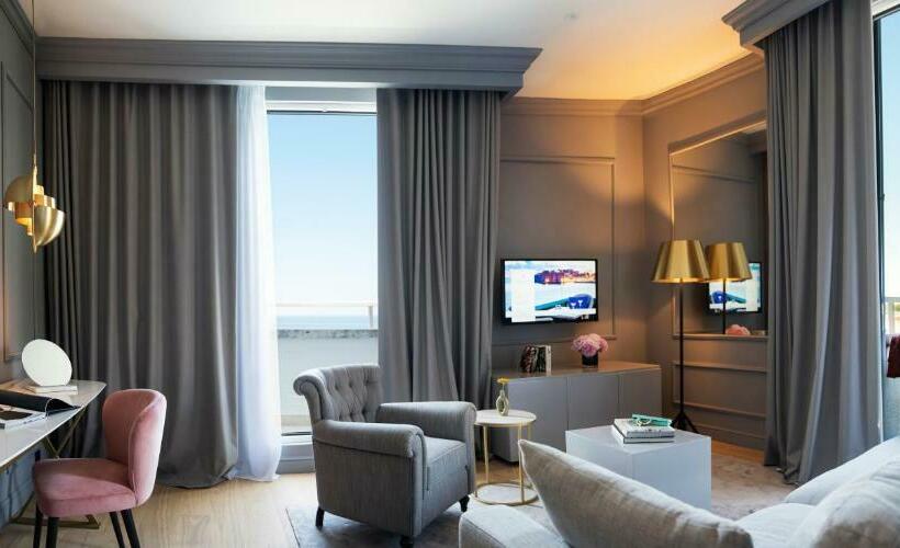 海景套房, Excelsior