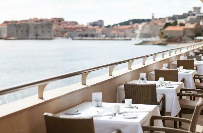 高级大房间, Excelsior