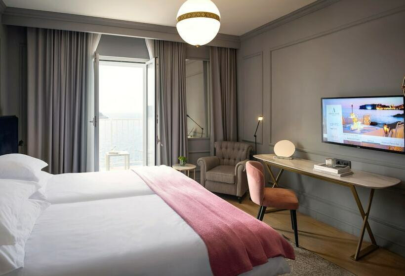 带1个卧室和海景的豪华别墅, Excelsior