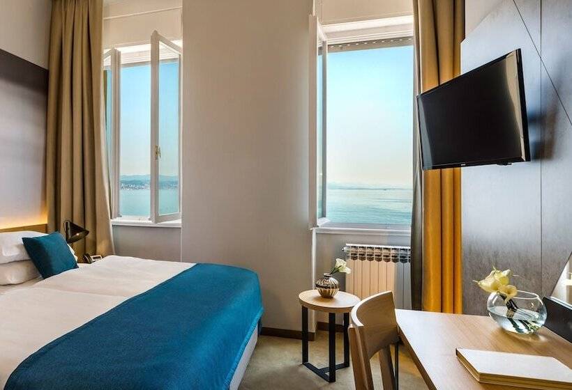 Номер Стандарт Вид на Море, Istra Liburnia