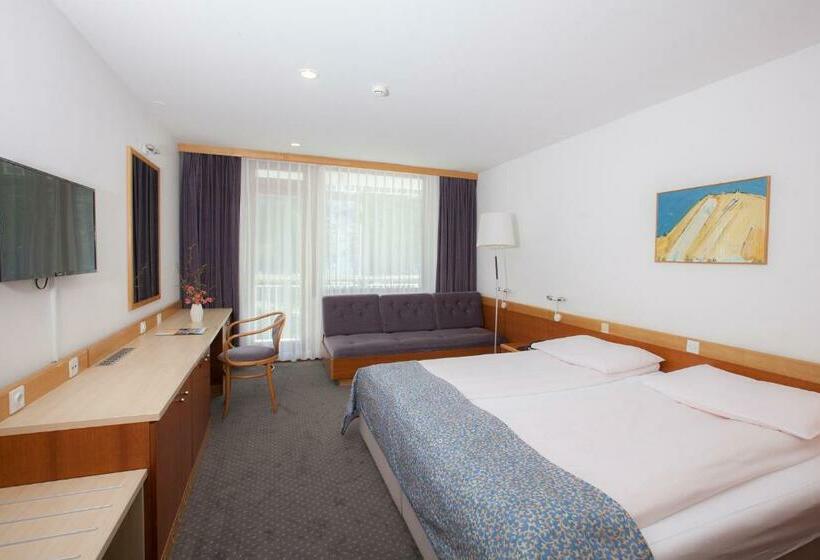 اتاق استاندارد با بالکن, Jezero