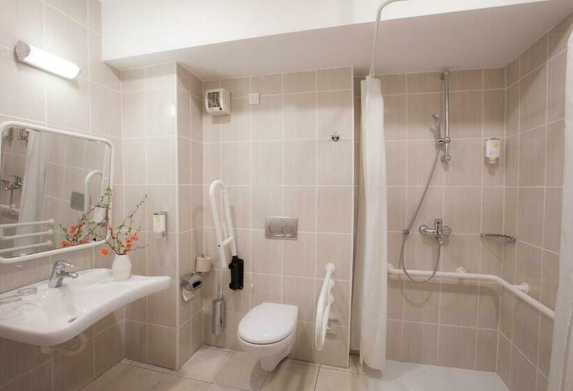 اتاق استاندارد با بالکن, Jezero