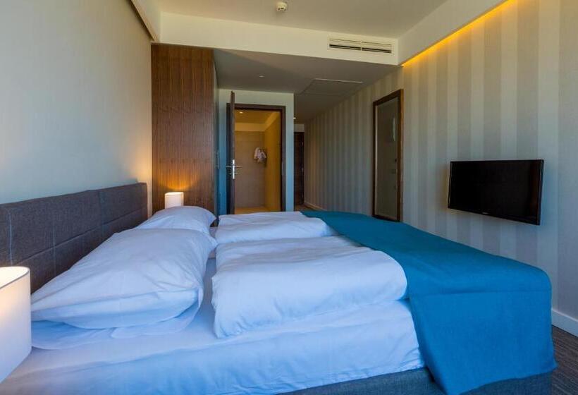 장애인을 위한 스탠다드 룸, Katarina