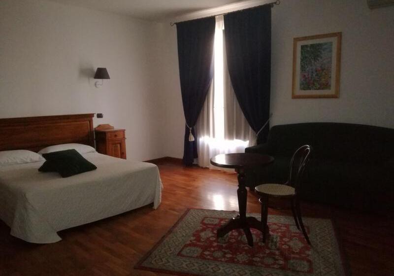 스탠다드 룸, Katarina