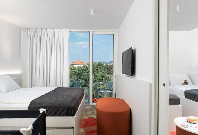 Семейный Номер, Aminess Lišanj Family