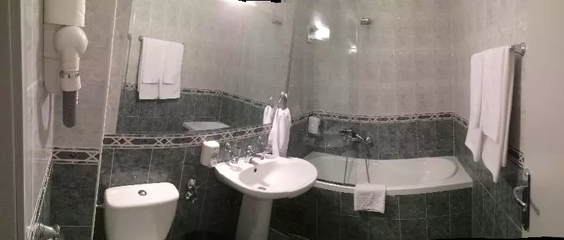 Camera Familiare, Rex