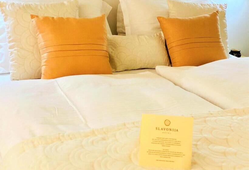 スタンダードシングルルーム, Slavonija