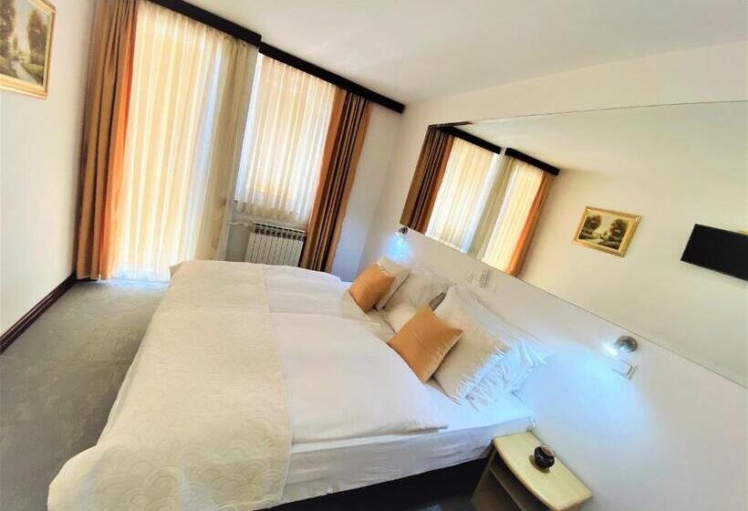 スタンダードルーム, Slavonija