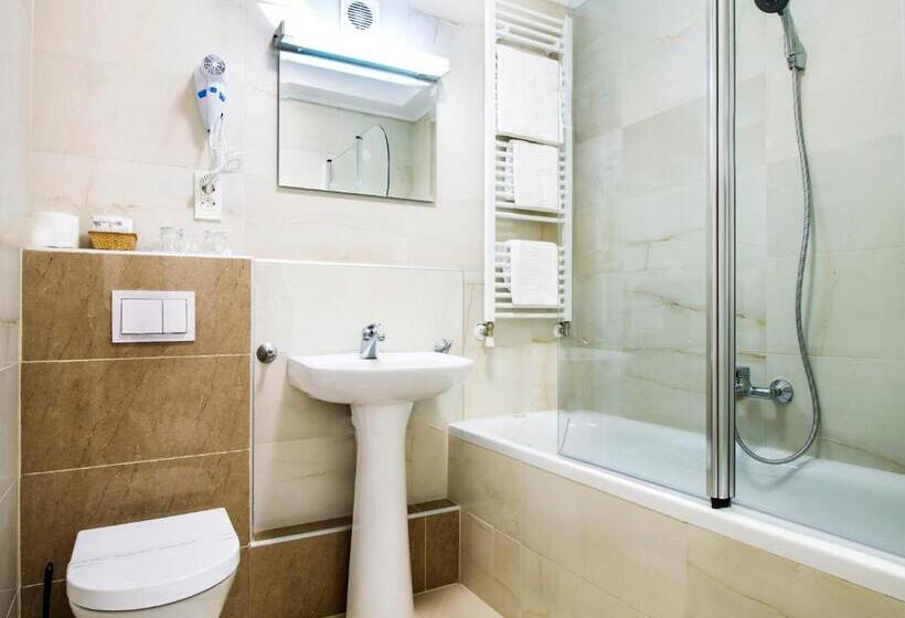 スタンダードルーム, Slavonija