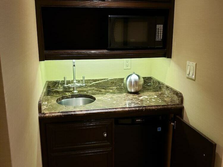 行政房间, The Belvedere