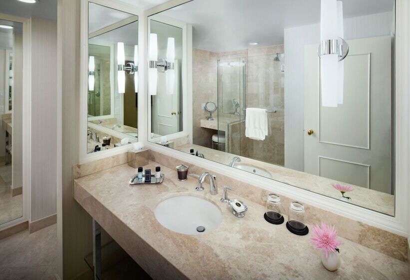 디럭스 룸, The Townsend