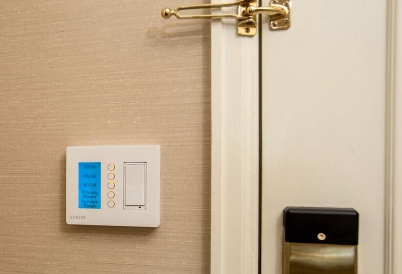 디럭스 스위트, The Townsend