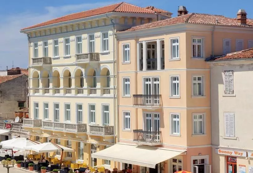 سوییت جونیور با چشم‌انداز دریا, Valamar Riviera Hotel & Residence