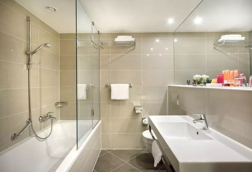 اتاق استاندارد با چشم‌انداز دریا, Valamar Riviera Hotel & Residence