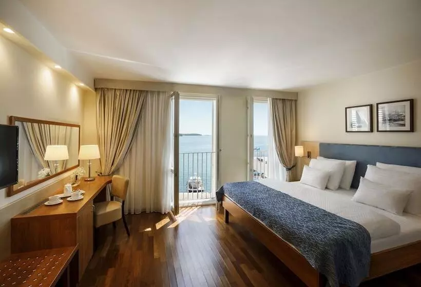 اتاق استاندارد با چشم‌انداز دریا, Valamar Riviera Hotel & Residence